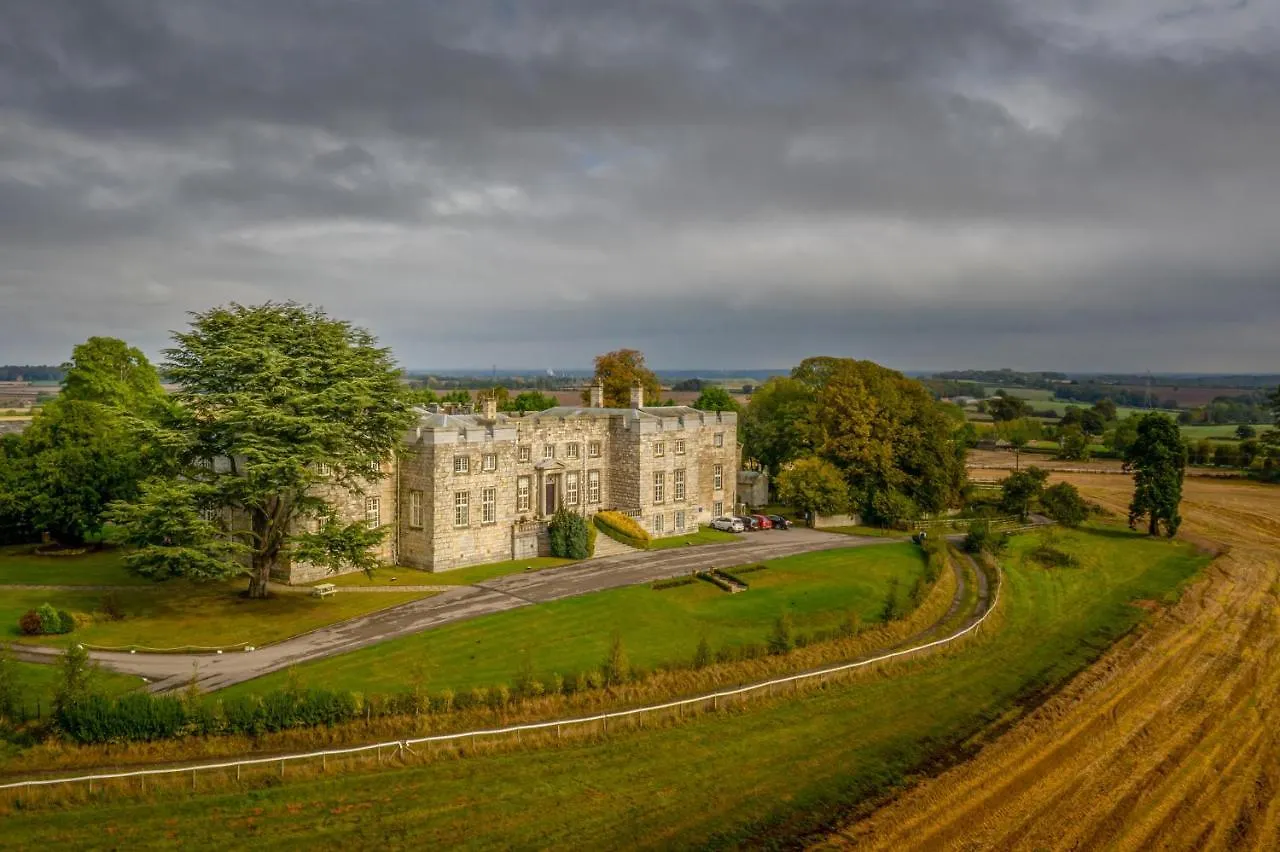 Hazlewood Castle & Spa Tadcaster Landhaus