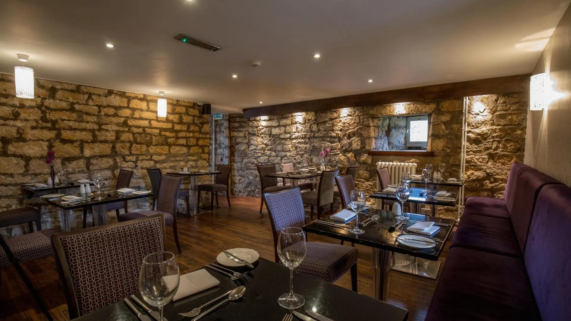 Hazlewood Castle & Spa Tadcaster Landhaus