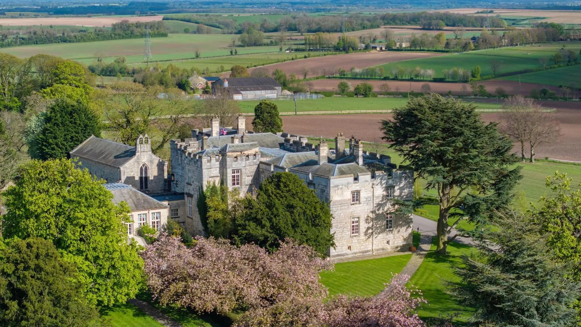Hazlewood Castle & Spa Tadcaster Landhaus